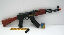 Автомат АК47-1 (72шт/2) свет. в кор.,63см