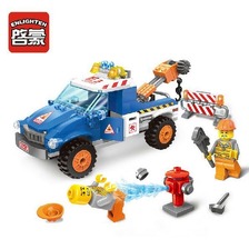 Конструктор BRICK 1109 (30шт) эвакуатор, фигурки 2шт, 210дет, в кор-ке, 31,5-19-5см