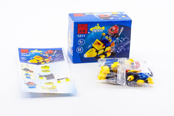Конструктор BRICK 1211 (320шт) подводный катер, 29 дет, в кор-ке, 9,5-7-4,5см